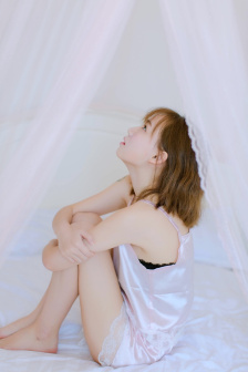 动漫美女18禁扒开腿无内裤